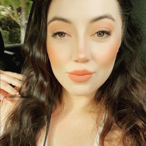 Meet your Posher, Marissa